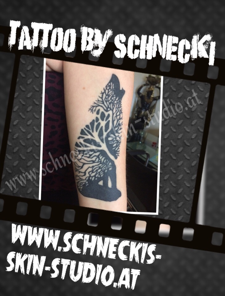 Blackwork Tattoo aus Steyr – Schneckis Skin Studio