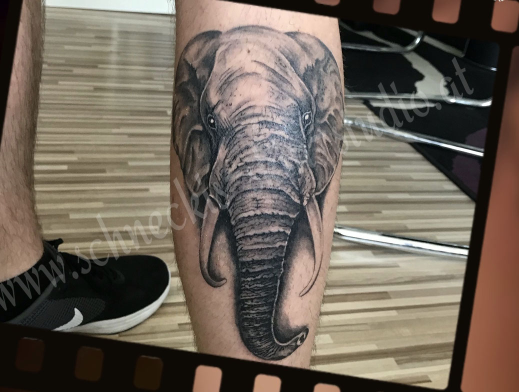 Black & Grey Tattoo aus Steyr – Schneckis Skin Studio