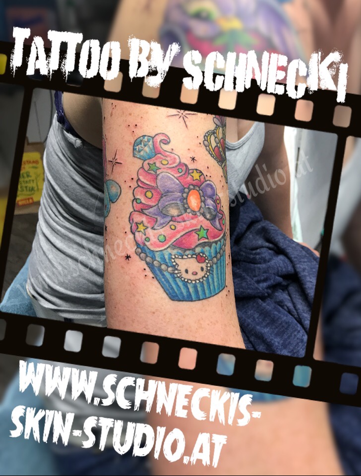 Farbiges Tattoo aus Steyr – Schneckis Skin Studio